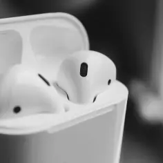 Jak podłączyć AirPods do komputera - proste kroki bez problemów