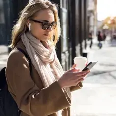 Jak podłączyć słuchawki bezprzewodowe do telefonu bez problemów?