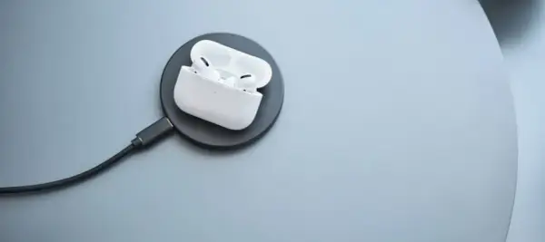 Jak ładować słuchawki AirPods, aby uniknąć problemów z naładowaniem